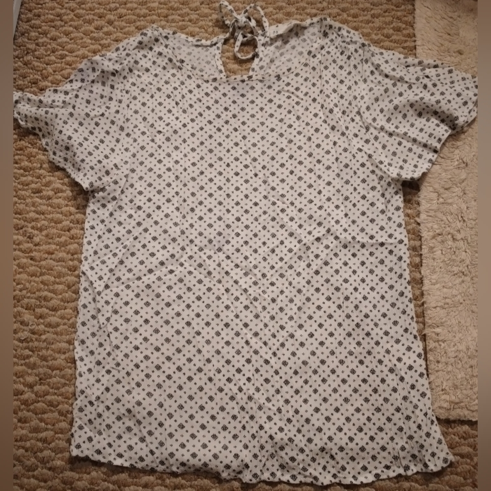 😊5 for $20 Cloud Chaser top